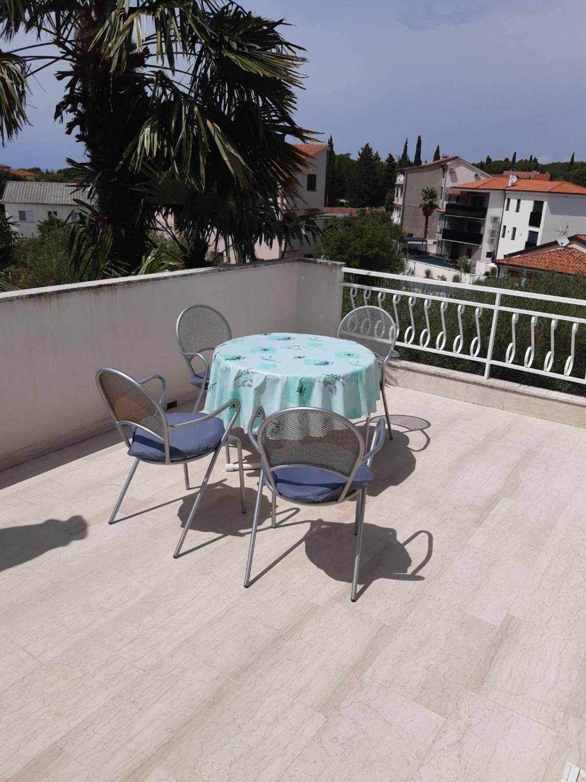 Apartments Cerovic Malinska Exterior photo